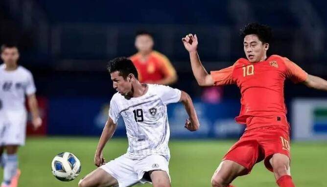  里昂锋线火力全开，法甲赛场上演进球盛宴