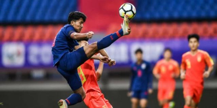  朗斯门将神勇发挥零封对手保住胜果